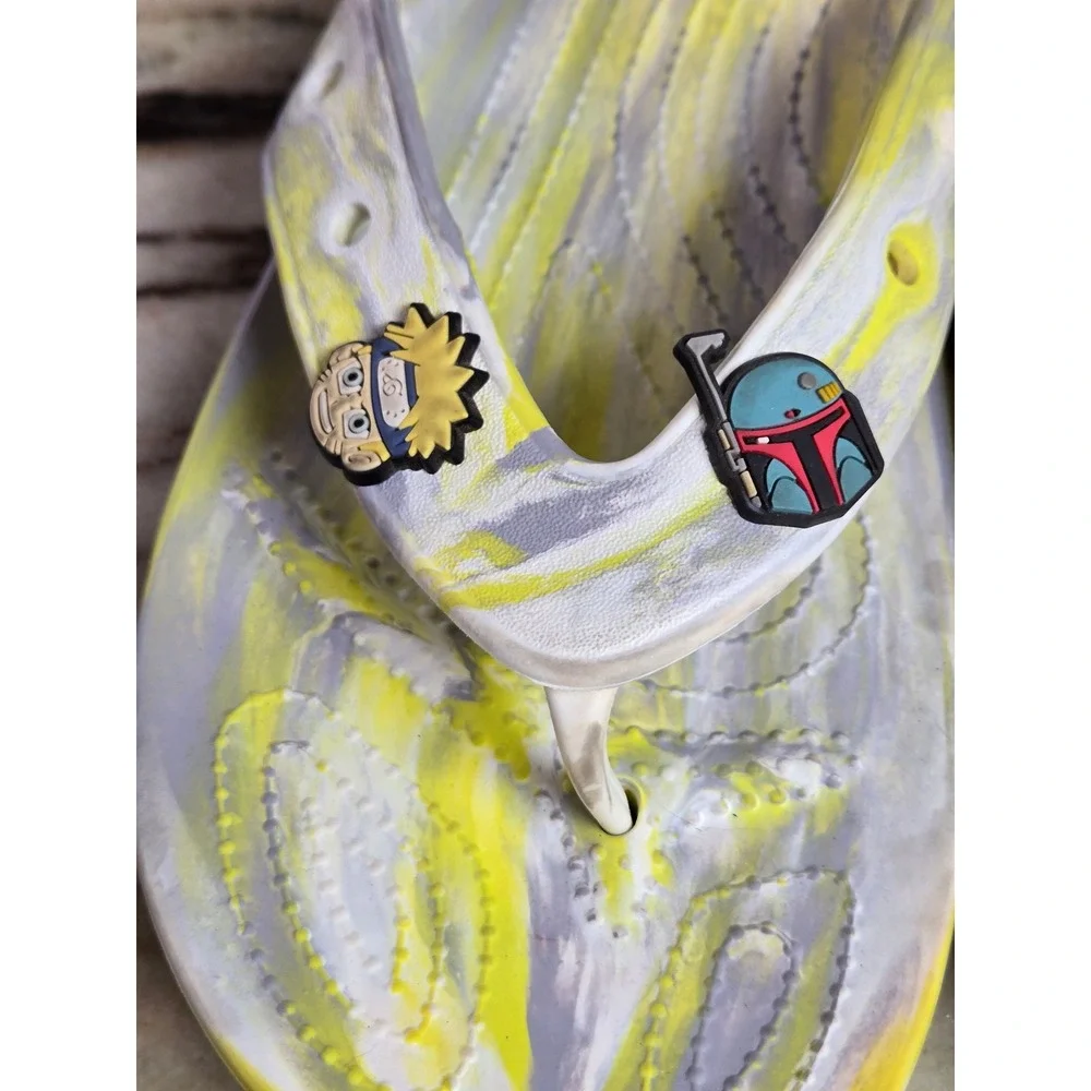 Crocs Mens 13 Yellow Grey Marble Flip Flops‎ Sandals Naruto Boba Fett Jibbitz
